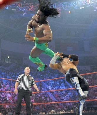 FOTO! Aici incepatorii pot sa-i ia la bataie pe Cena si Undertaker!_37