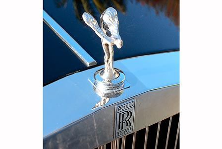 Un Rolls-Royce decorat dupa palatul Versailles! Vezi colectia de masini a lui Michael Jackson!_4