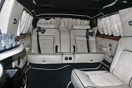 Un Rolls-Royce decorat dupa palatul Versailles! Vezi colectia de masini a lui Michael Jackson!_12