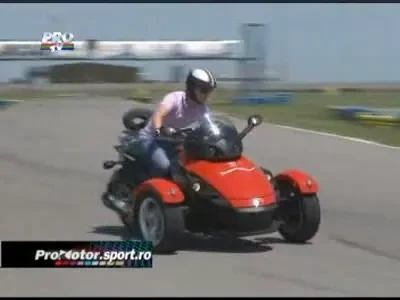 Exista si motociclete sigure! Vezi ce poate diavolul rosu