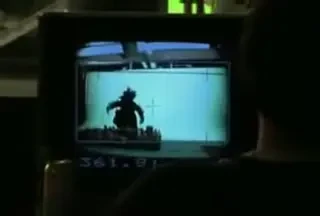 VIDEO / Ronaldo jongleaza mingea costumat in DINOZAUR!