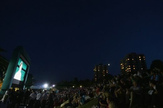 Istorie la Wimbledon: S-a jucat pentru prima data cu terenul acoperit! Imagini UNICE_36