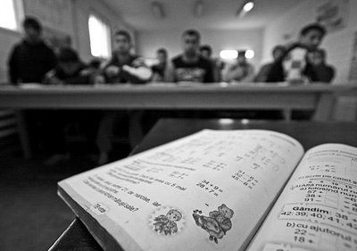 Penescu, in penitenciarul Colibasi! Vezi ce fotbal se joaca acolo :)_3