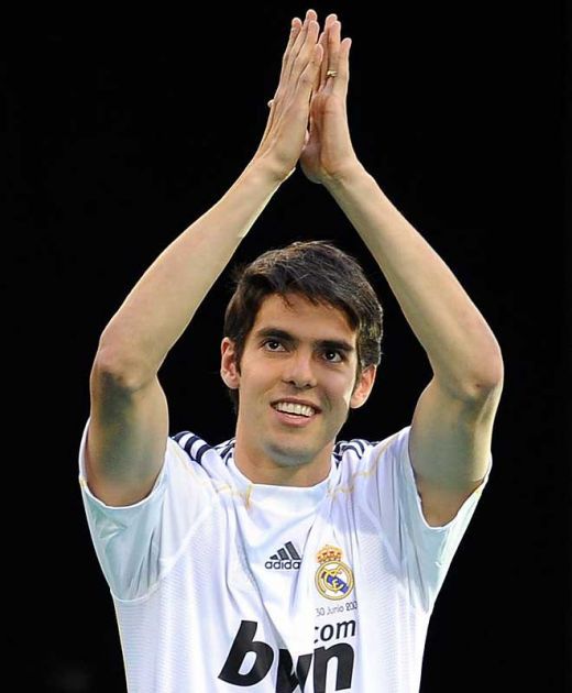 VIDEO Isterie pe Bernabeu! Kaka a fost prezentat la Real in fata a 50.000 de oameni!_5