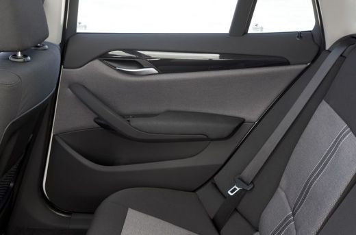 FOTO si VIDEO: Vezi primele imagini oficiale cu BMW X1!_4