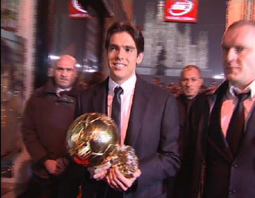 Bodyguard-ul lui Kaka, taiat cu sabia intr-o discoteca din Targu Frumos!_3