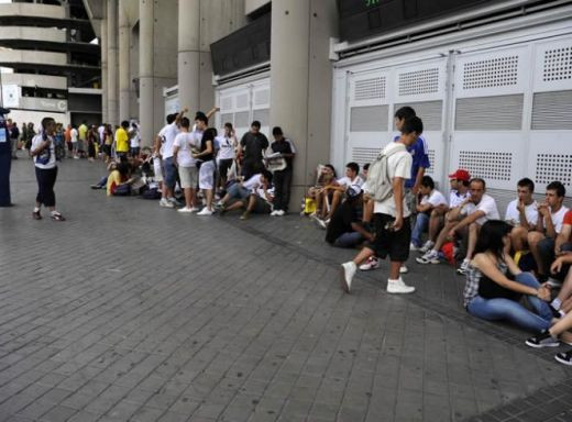 VIDEO / Prezentarea GALACTICA a lui Ronaldo la Real!_17