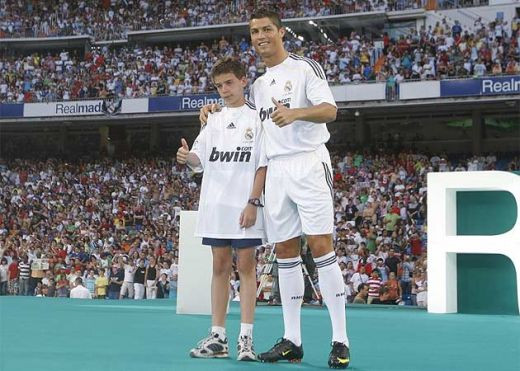 VIDEO / Prezentarea GALACTICA a lui Ronaldo la Real!_34