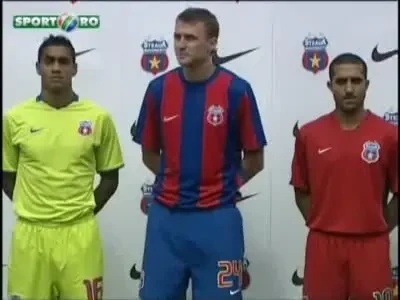 VEZI noul echipament al Stelei! Cum ti se pare?