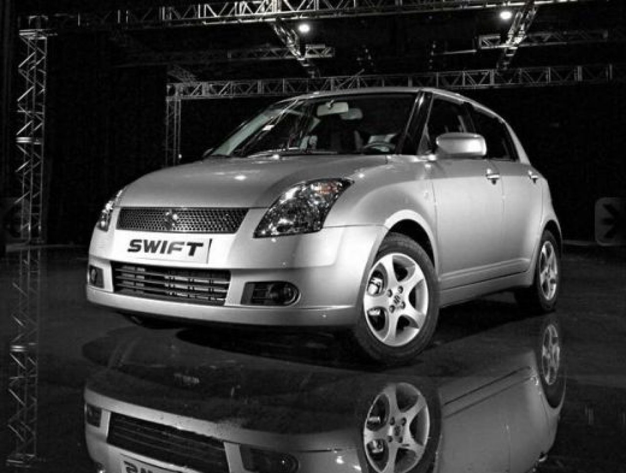 Suzuki implineste 100 de ani! Vezi cele mai tari modele:_9