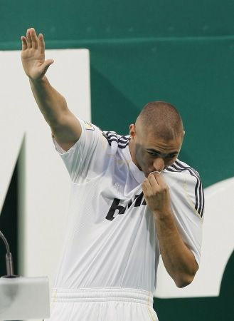 Inca un galactic: Benzema a fost prezentat la Real!_22