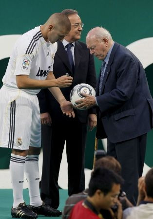 Inca un galactic: Benzema a fost prezentat la Real!_27