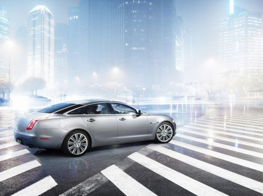 VIDEO: Jaguar XJ 2010, intors pe toate fetele!_7