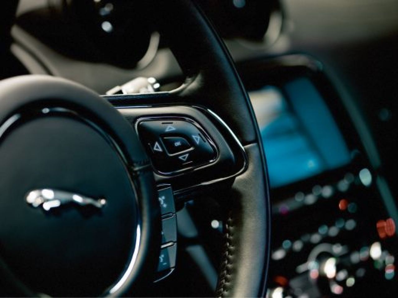 VIDEO: Jaguar XJ 2010, intors pe toate fetele!_8