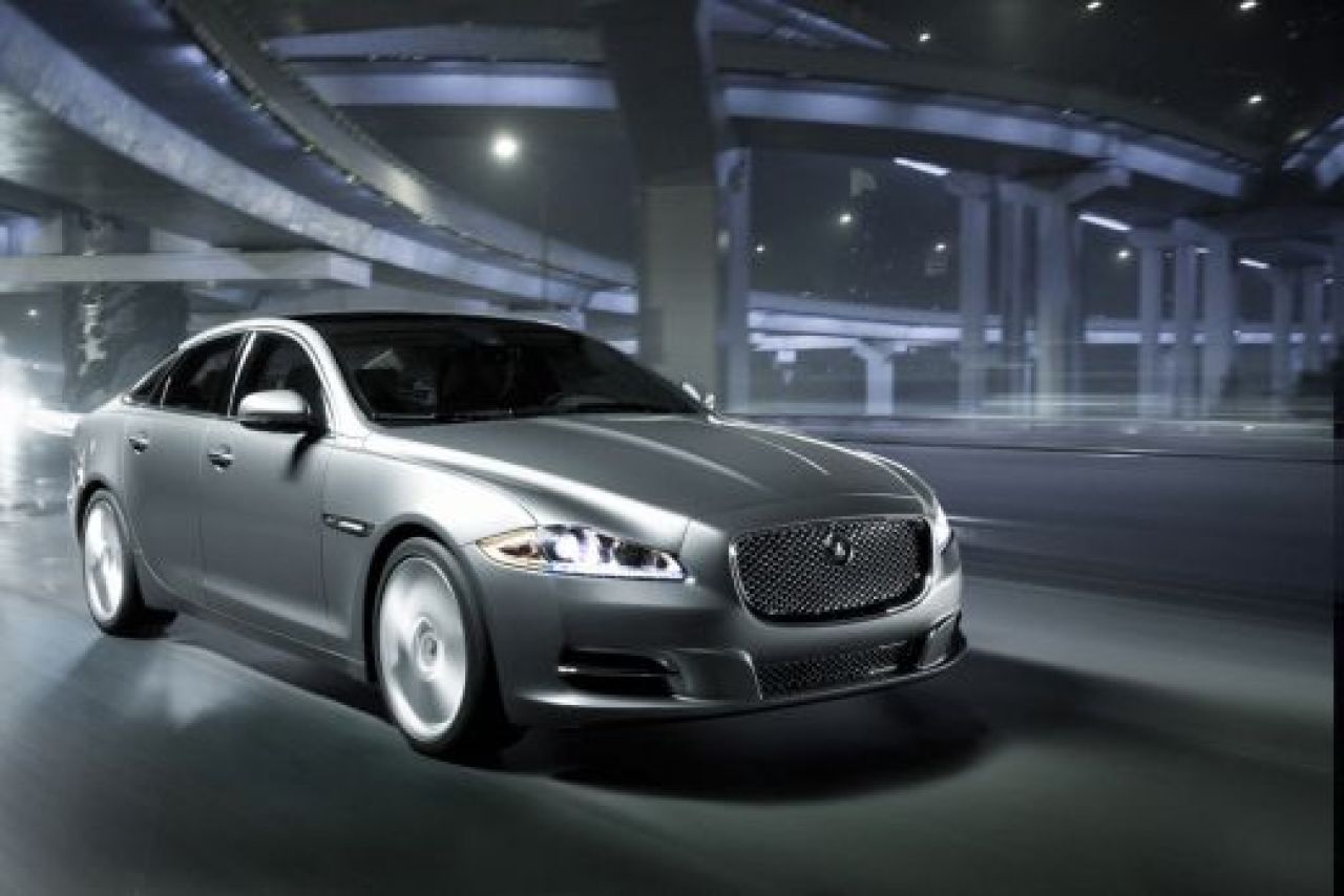 VIDEO: Jaguar XJ 2010, intors pe toate fetele!_11