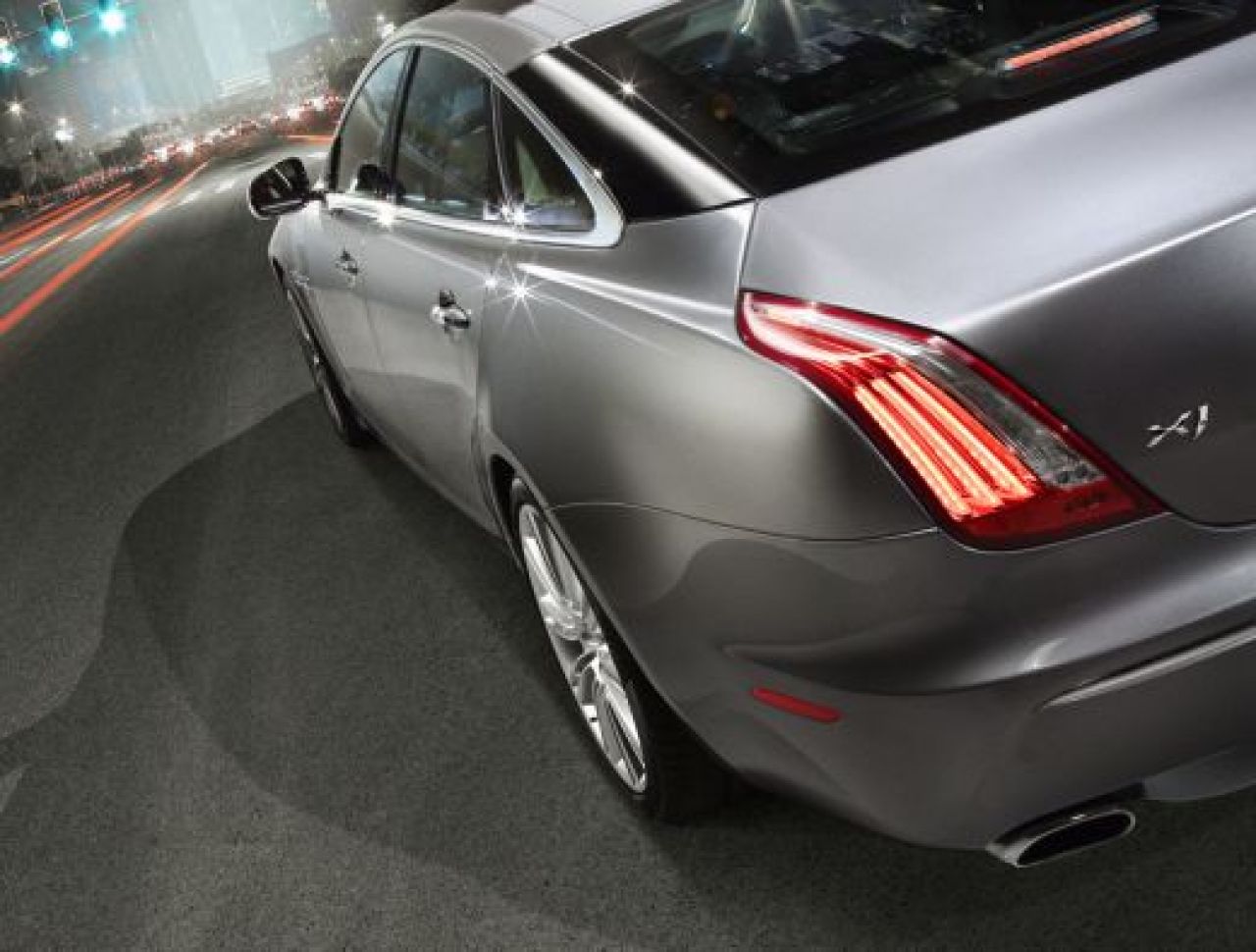 VIDEO: Jaguar XJ 2010, intors pe toate fetele!_27