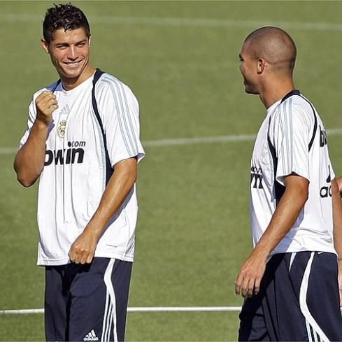 VIDEO / Ronaldo si Benzema la primul antrenament cu Real!_7