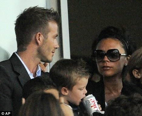 A refuzat-o pe Angelina Jolie din dragoste pentru Victoria! Vezi ultimul tatuaj:_7