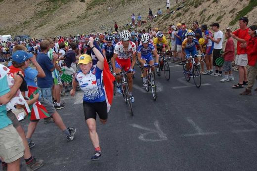 Impuscaturi si o spectatoare ucisa in Turul Frantei!_13