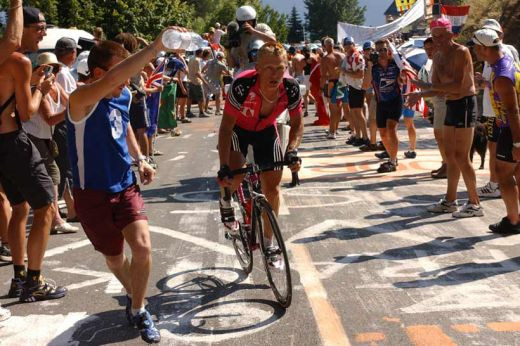 Impuscaturi si o spectatoare ucisa in Turul Frantei!_16