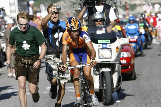 Impuscaturi si o spectatoare ucisa in Turul Frantei!_18