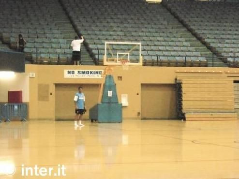 Chivu, amenintat cu bomba in Los Angeles!_14