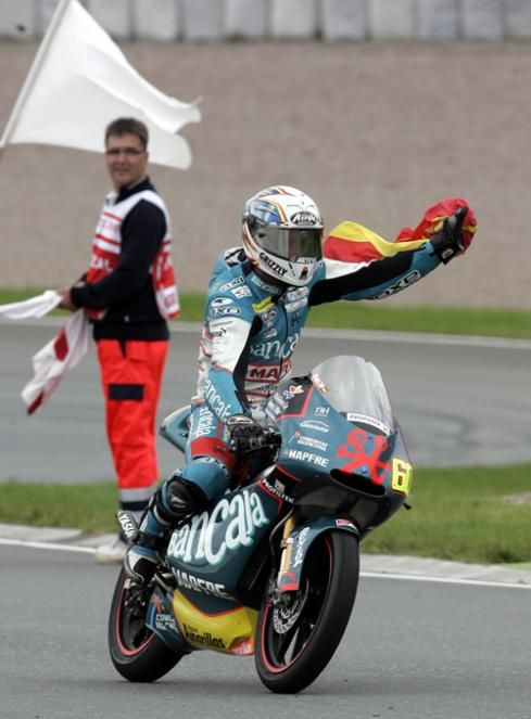 101 victorii! Valentino Rossi a castigat MP al Germaniei!_14