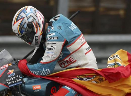 101 victorii! Valentino Rossi a castigat MP al Germaniei!_20