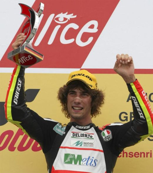 101 victorii! Valentino Rossi a castigat MP al Germaniei!_23