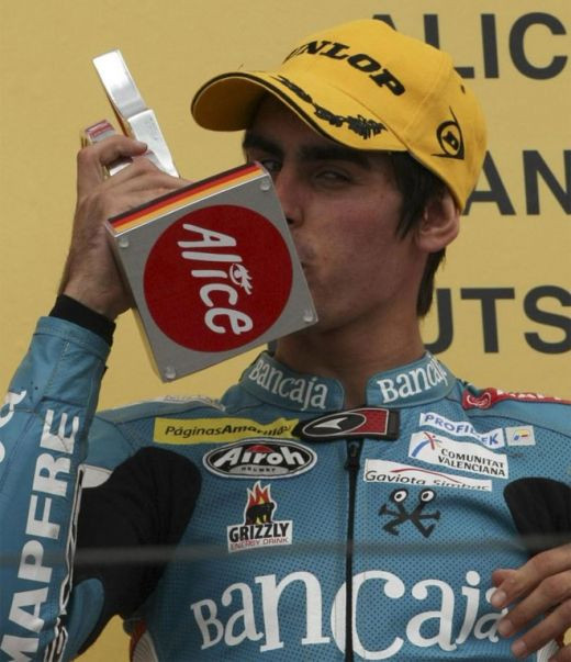 101 victorii! Valentino Rossi a castigat MP al Germaniei!_25