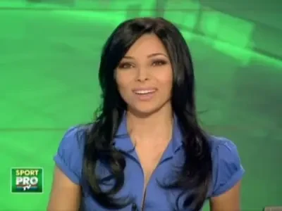 Vezi ce dinamovist joaca cu numele lui Dan Petrescu pe tricou :)