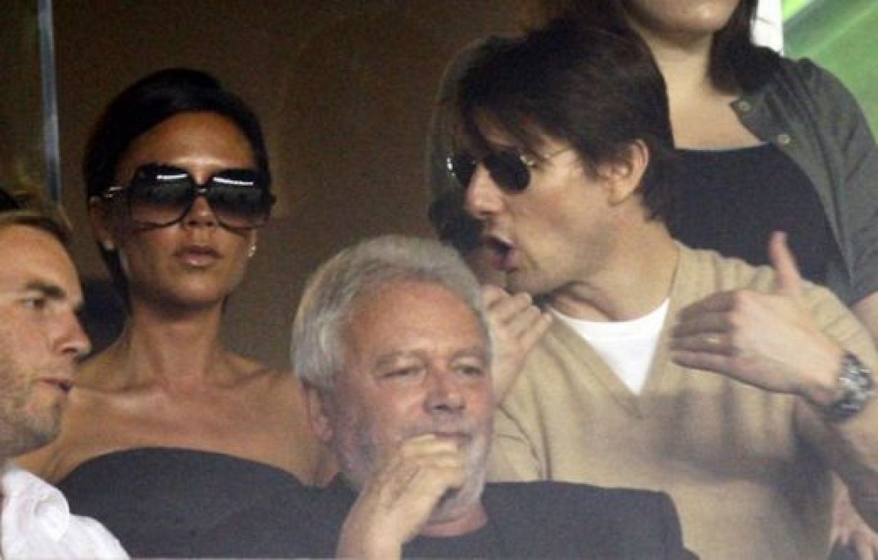 FOTO + VIDEO: David Beckham, alungat de fani sub ochii sotiei si ai lui Tom Cruise!_2