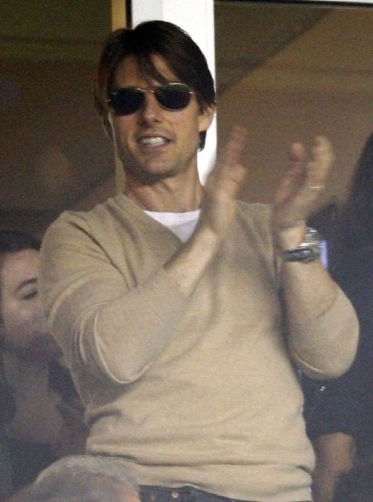 FOTO + VIDEO: David Beckham, alungat de fani sub ochii sotiei si ai lui Tom Cruise!_9