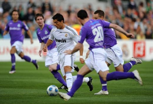 VIDEO: Cr. Ronaldo HUIDUIT la debut, Benzema a marcat: Shamrock 0-1 Real!_2