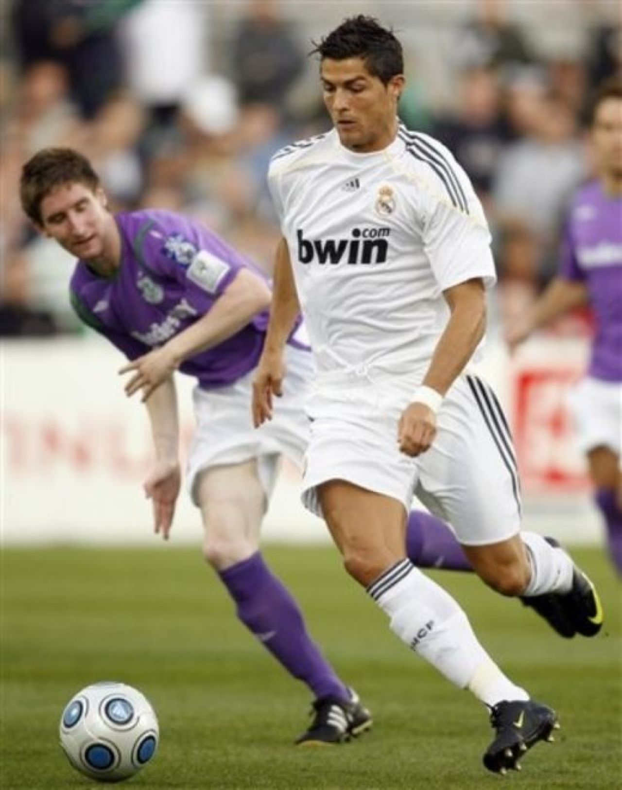 VIDEO: Cr. Ronaldo HUIDUIT la debut, Benzema a marcat: Shamrock 0-1 Real!_4