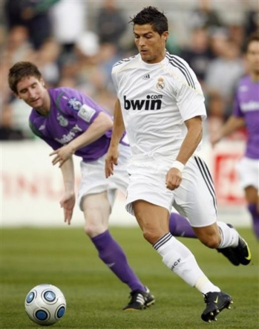 VIDEO: Cr. Ronaldo HUIDUIT la debut, Benzema a marcat: Shamrock 0-1 Real!_4