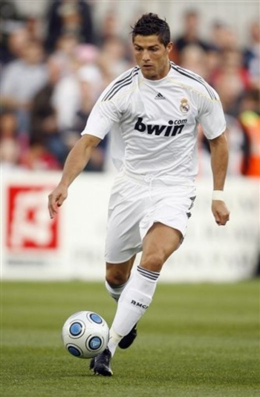 VIDEO: Cr. Ronaldo HUIDUIT la debut, Benzema a marcat: Shamrock 0-1 Real!_3