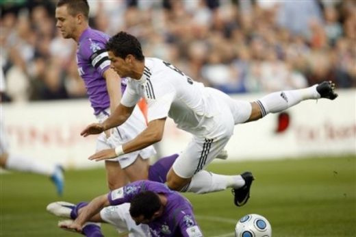 VIDEO: Cr. Ronaldo HUIDUIT la debut, Benzema a marcat: Shamrock 0-1 Real!_7