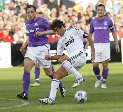 VIDEO: Cr. Ronaldo HUIDUIT la debut, Benzema a marcat: Shamrock 0-1 Real!_17