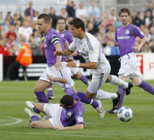 VIDEO: Cr. Ronaldo HUIDUIT la debut, Benzema a marcat: Shamrock 0-1 Real!_23