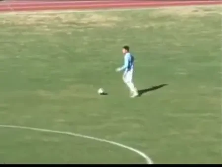 SENZATIONAL: A&nbsp;debutat la 12 ani in&nbsp;prima liga&nbsp;din Bolivia! VEZI&nbsp;VIDEO: