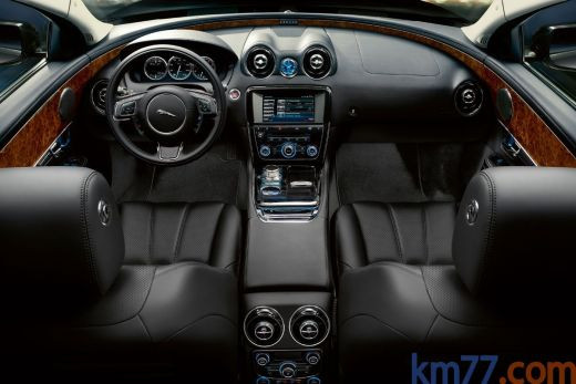 Miss Universe Romania 2009 isi prezinta masina la ProMotor!_14