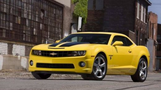 Megan Fox prezinta Chevrolet Camaro Transformers Special Edition!_15