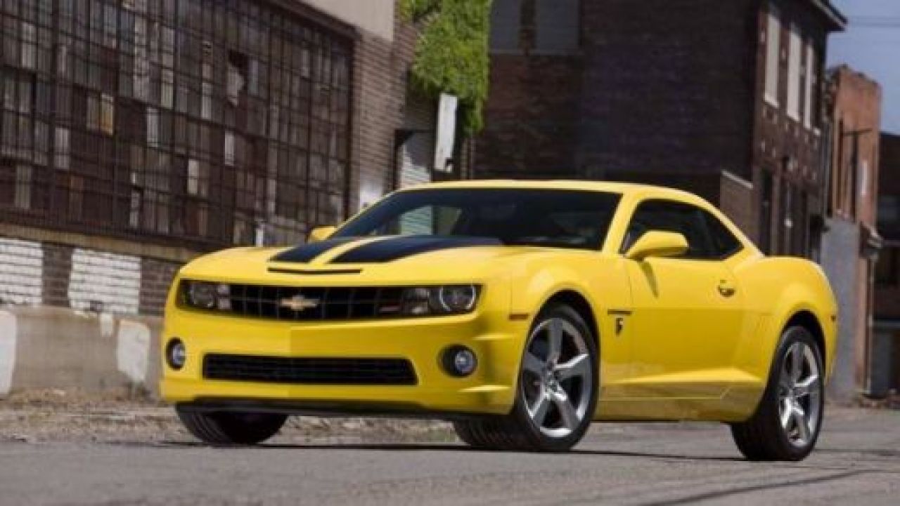 Megan Fox prezinta Chevrolet Camaro Transformers Special Edition!_14