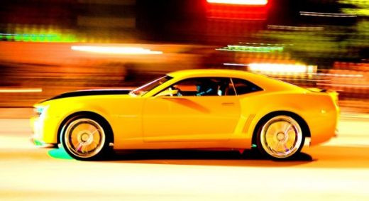 Megan Fox prezinta Chevrolet Camaro Transformers Special Edition!_13