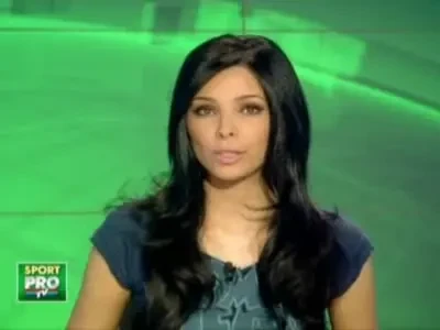 Topless sau haine groase? Iubita lui Tanase nu vrea la Donetk!