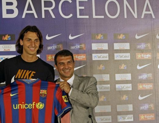 VIDEO: Ibrahimovic, prezentat in fata a 50.000 de fani la Barcelona! Vezi aici ce jonglerii a facut!_3