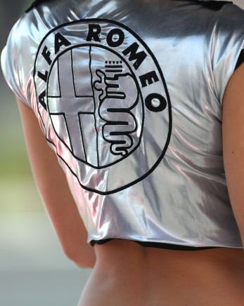 SUPER FOTO: Fete si motoare - combinatia perfecta! Vezi pozele zilei_8