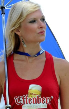 SUPER FOTO: Fete si motoare - combinatia perfecta! Vezi pozele zilei_27