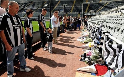 FOTO / RIP Sir Bobby Robson!_3